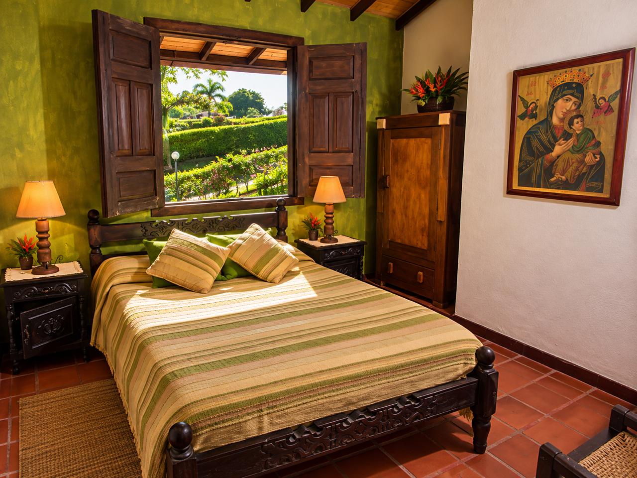 Bedroom 7 — Casa Heliconia